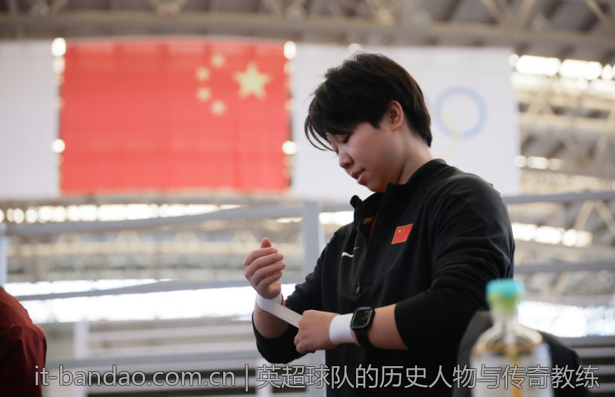 英超球队的历史人物与传奇教练