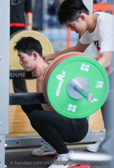 英超联赛中的经典防守战术